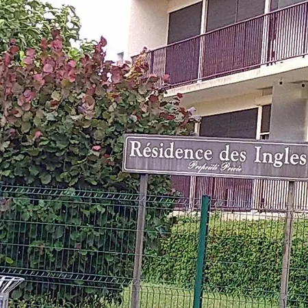 Appartement Mon Nid D'Or Joigny France Extérieur photo